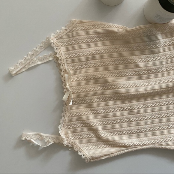 Cream Lace Tank - Picture 5 of 8